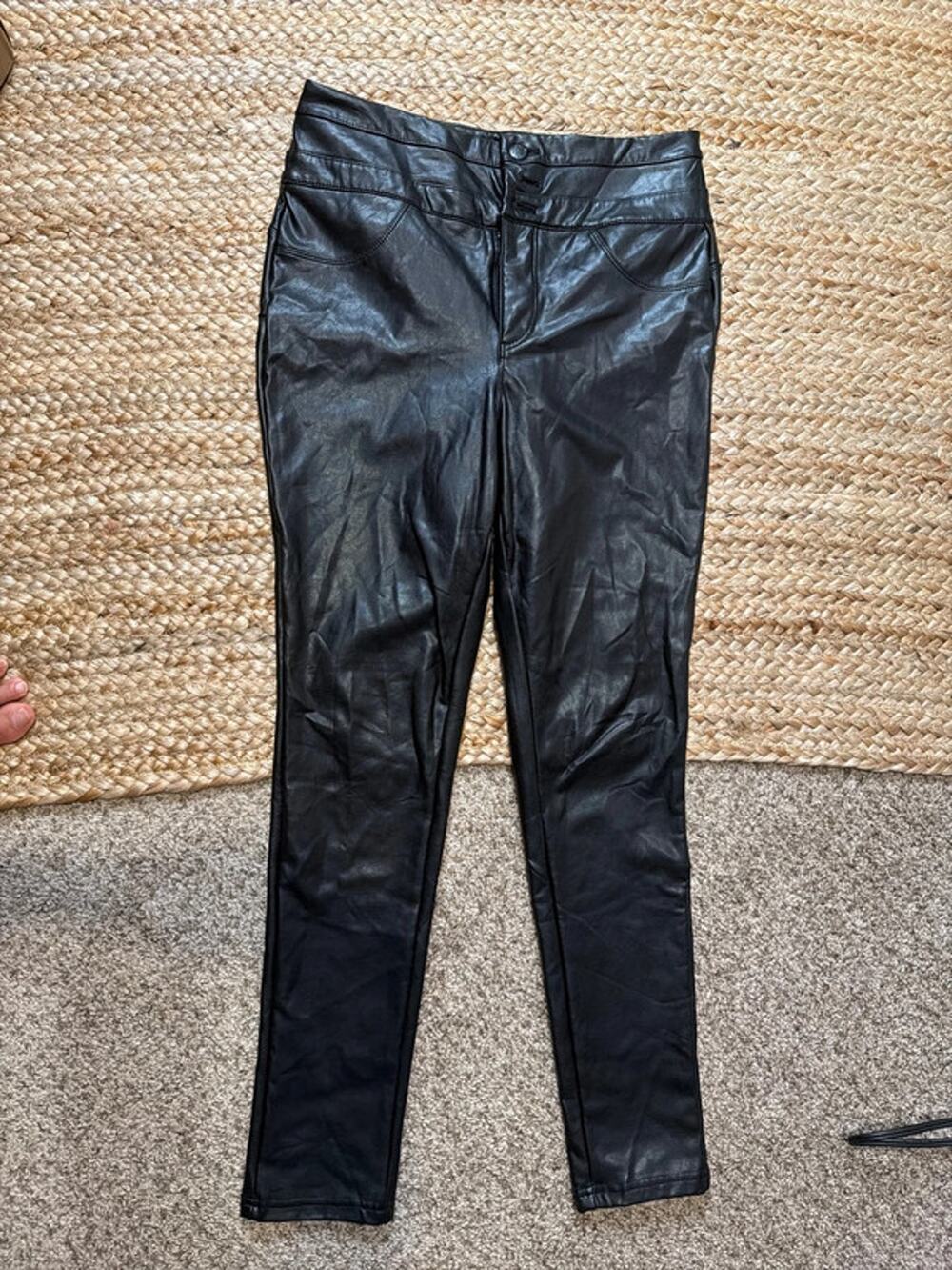 BBJ vegan leather pants 29 EUC black 2666